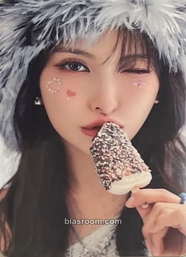 KARA - Gyuri - 2025 Spring Fanmeeting : Sweet Gyulentine Event fan meeting trading card