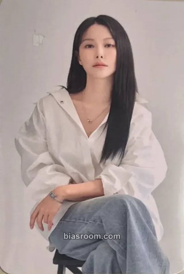 KARA - Gyuri - 2025 Spring Fanmeeting : Sweet Gyulentine Event fan meeting trading card