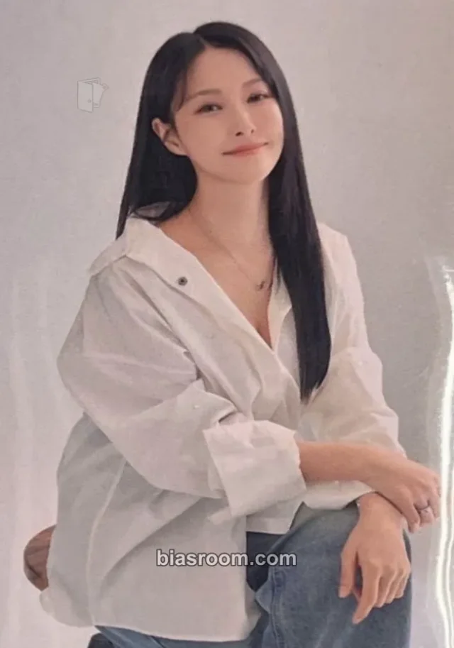 KARA - Gyuri - 2025 Spring Fanmeeting : Sweet Gyulentine Event trading card fan meeting