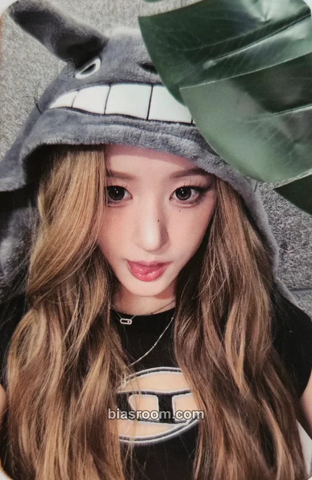 Liuyin HEART OF WOMAN Heart Byte : LEGACY K-pop photocard
