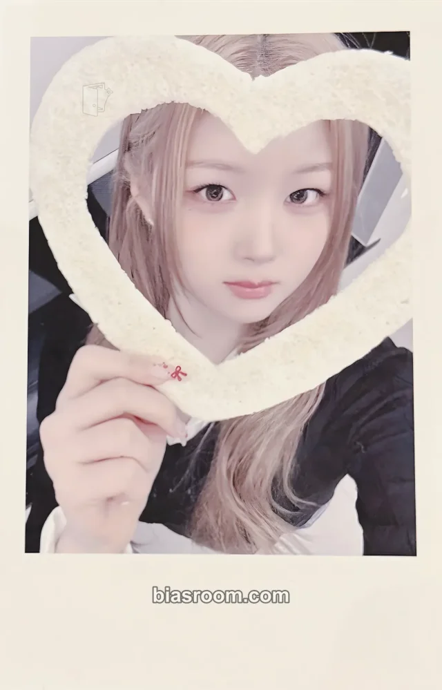 tripleS - Joobin - Beyond Beauty Album 1:1 makestar round 2 polaroid video call/fancall