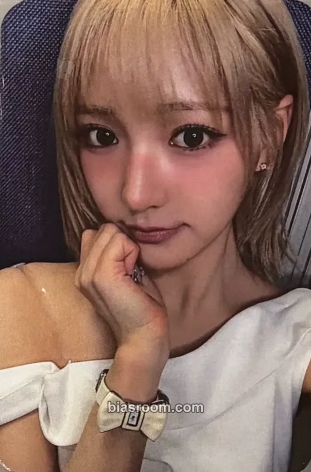 KiiiKiii - Jiyu - KiiiKiii x HIT! Magazine Other magazine photocard hit! magazine