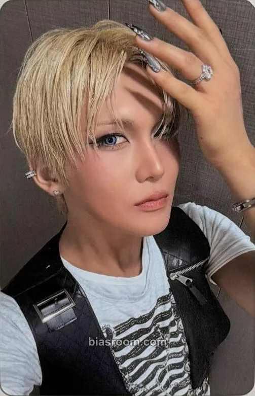 SERVING-X Asia Tour 2026 トレカ - XLOV | Bias Room