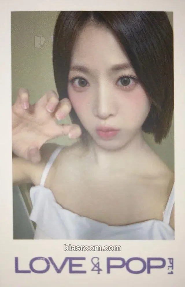 tripleS - Nien - LOVE&POP pt.1 Album everline fansign round 2 polaroid
