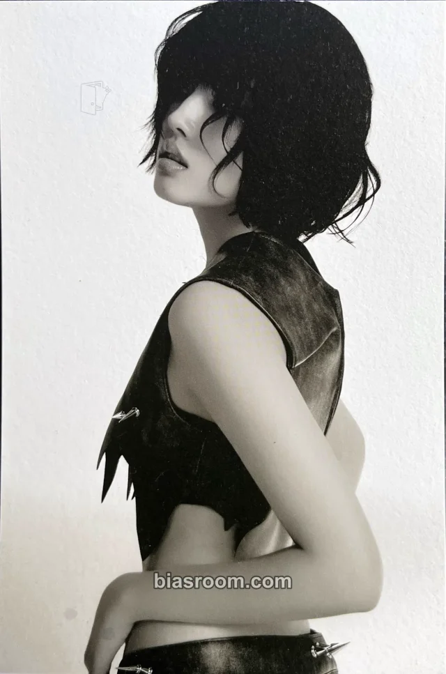STAYC - Yoon - S Album album inclusion postcard born version