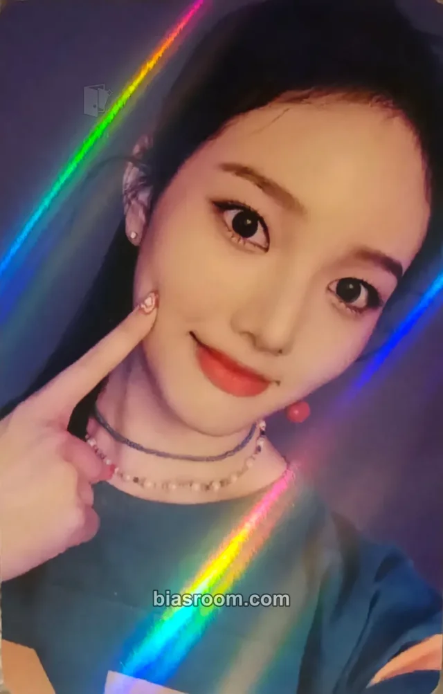Weeekly - Soojin - Play Game : Holiday Album pob (pre-order benefit) holographic (hologram) withmuu/withdrama round 1