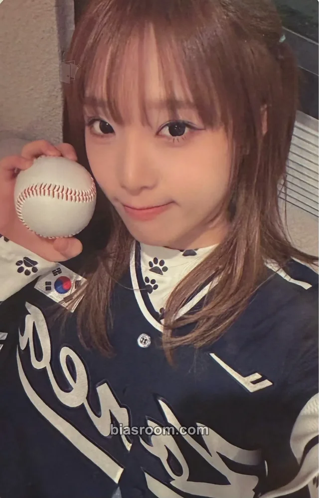 Yenaのトレカ (Yena) | Bias Room