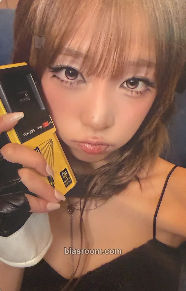 Yenaのトレカ (Yena) | Bias Room