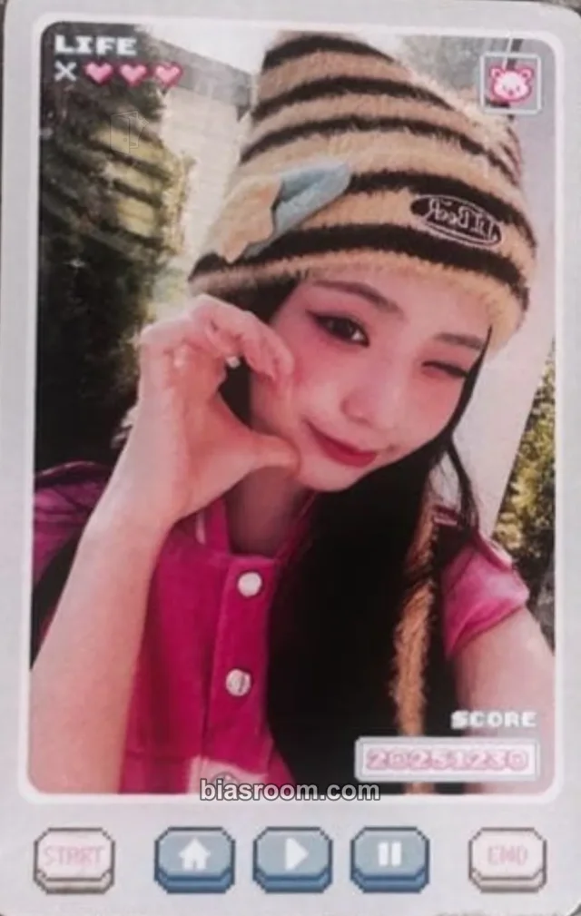 UNIS - Seowon - mwah... (JP Ver.) Album trading card B version tower records japan