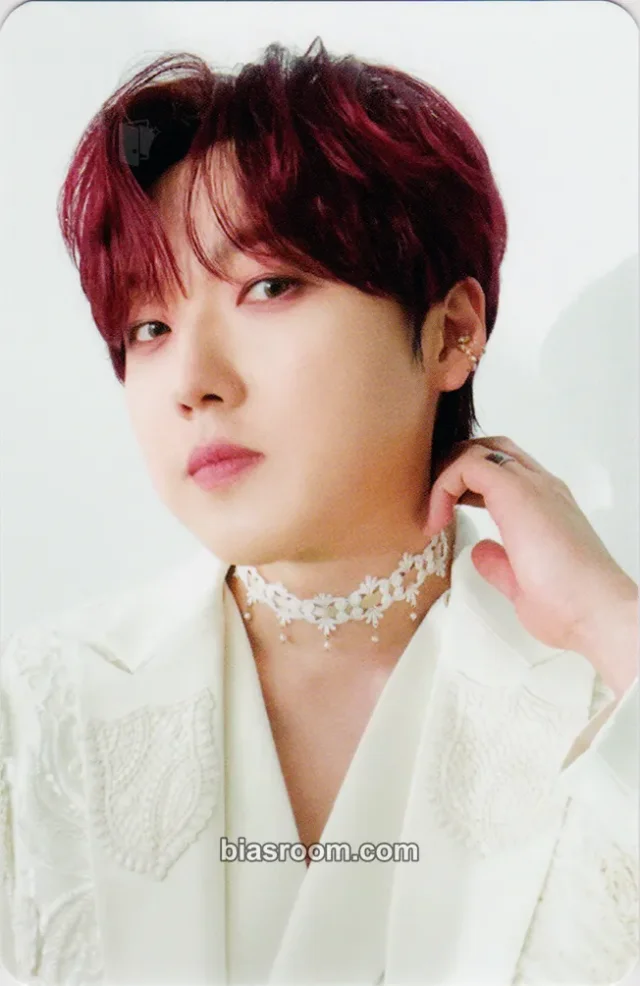 Forestella - Hyungho - The Royal 2022-23 Event tin case photocard set