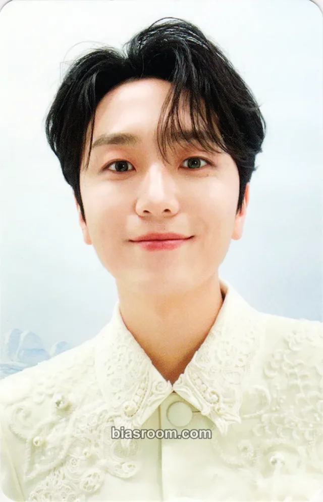 Forestella - Woorim - The Royal 2022-23 Event tin case photocard set
