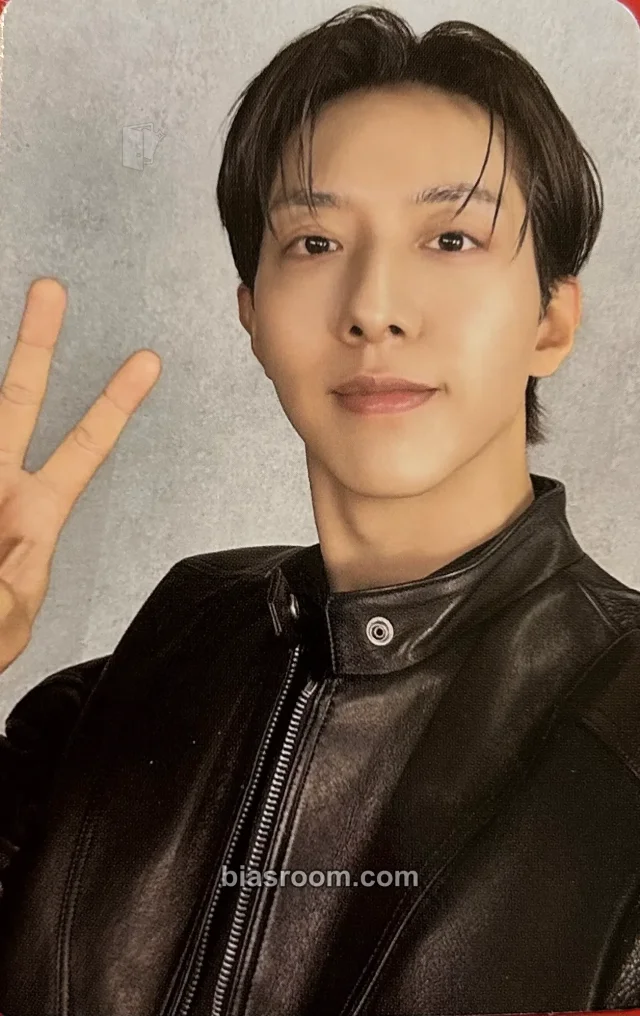 CNBLUE - Jungshin - 3LOGY Album album photocard sleeve version