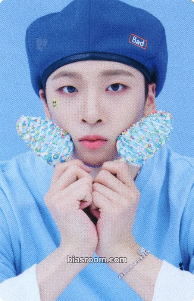 Castle J MCND OFFICIAL FANSHIP - Gem 1st Photocard - MCND - MCND K-pop photocard