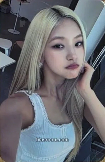 Haneul Who Is She Photocard - KISS OF LIFE - KISS OF LIFE K-pop photocard