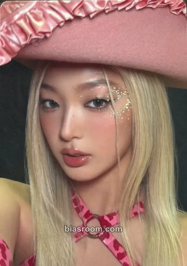 Yoonchae WILD Photocard - KATSEYE | Bias Room