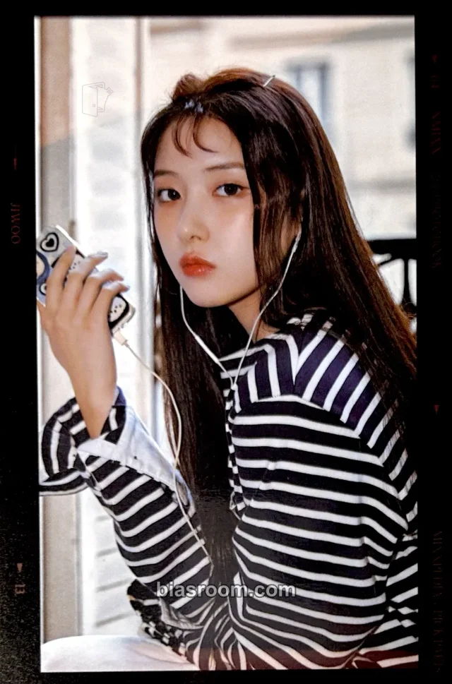 NMIXX - Jiwoo - MIXXPEDIA : PICK PARIS Other photobook inclusion postcard item set