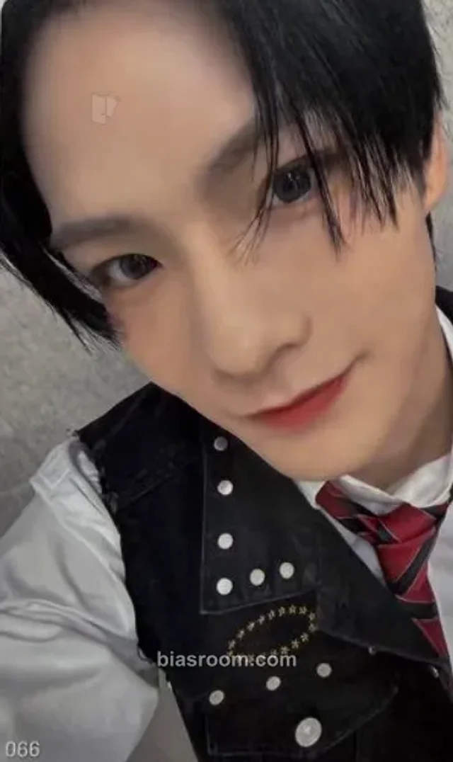 DXTEEN - Taichi - 1ST ARENA LIVE ~ FULL OUT ~ Event trading card