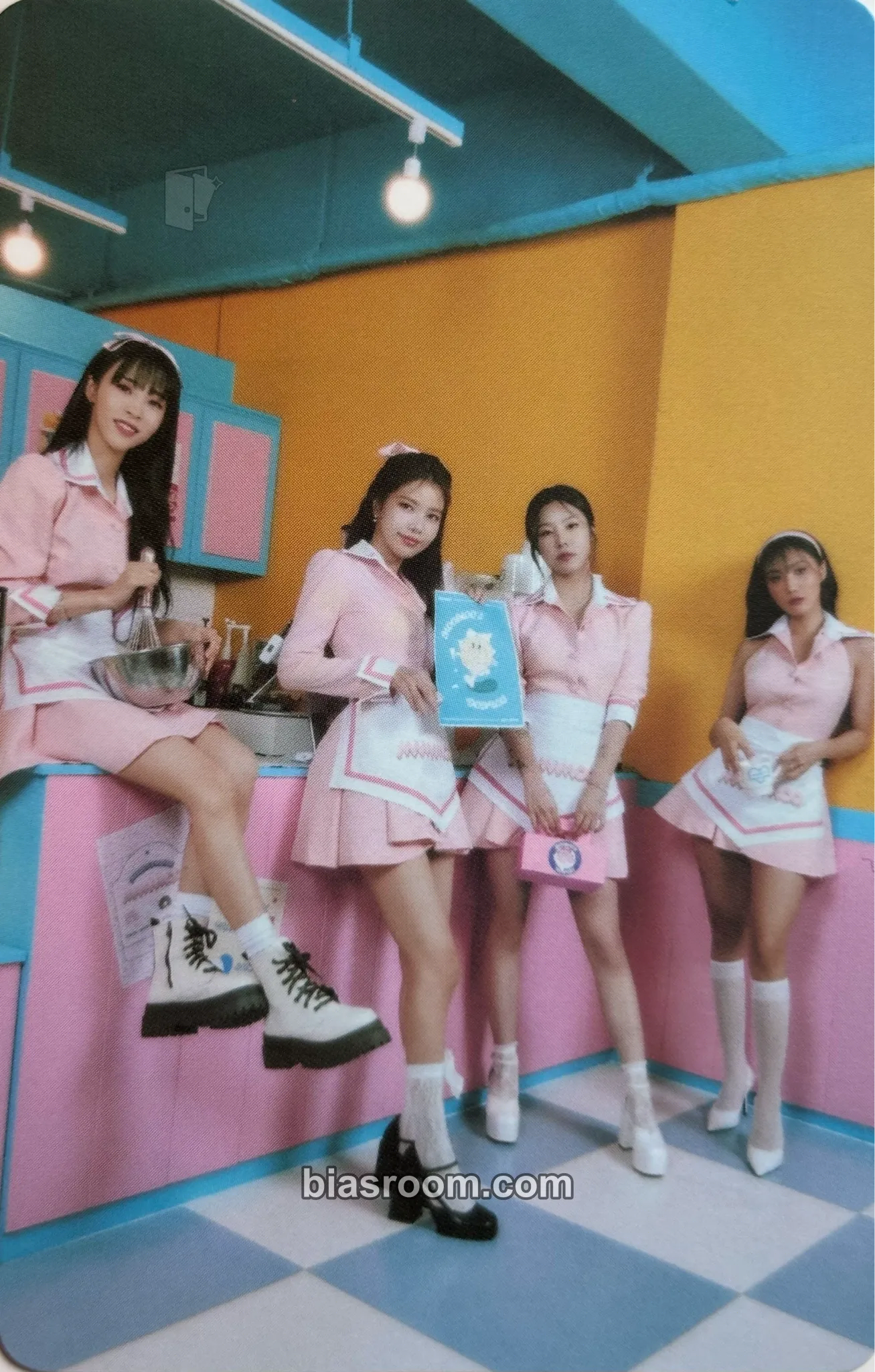 2023 Season's Greetings: Moomoo's Donuts Photocard - MAMAMOO - MAMAMOO K-pop photocard