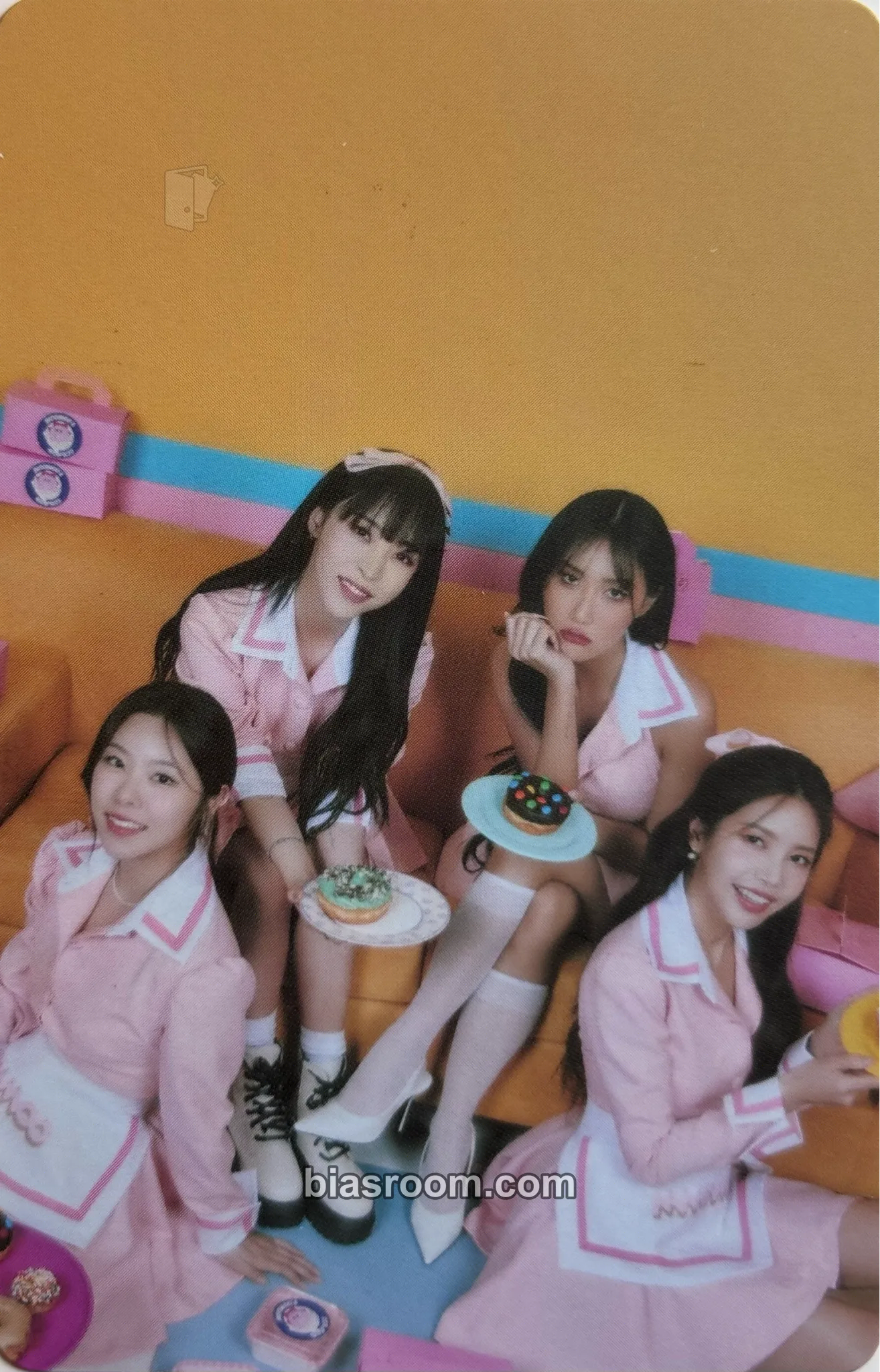 2023 Season's Greetings: Moomoo's Donuts Photocard - MAMAMOO - MAMAMOO K-pop photocard