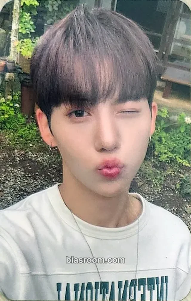 DRIPPIN - Changuk - Weekend Album musickorea (music korea) fansign