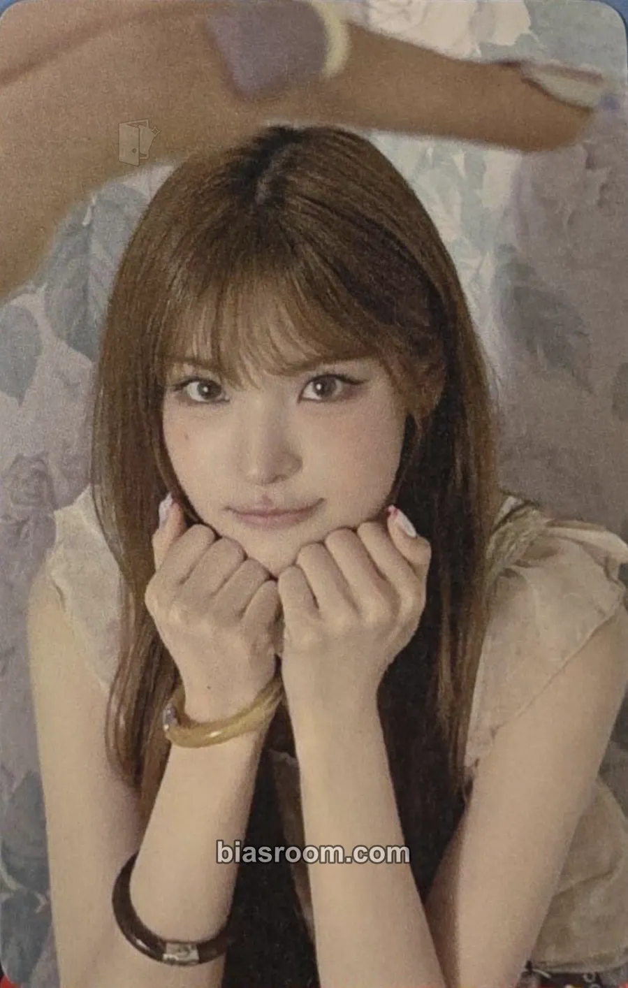 Mai France Louvre Baguette x izna Photocard - izna | Bias Room