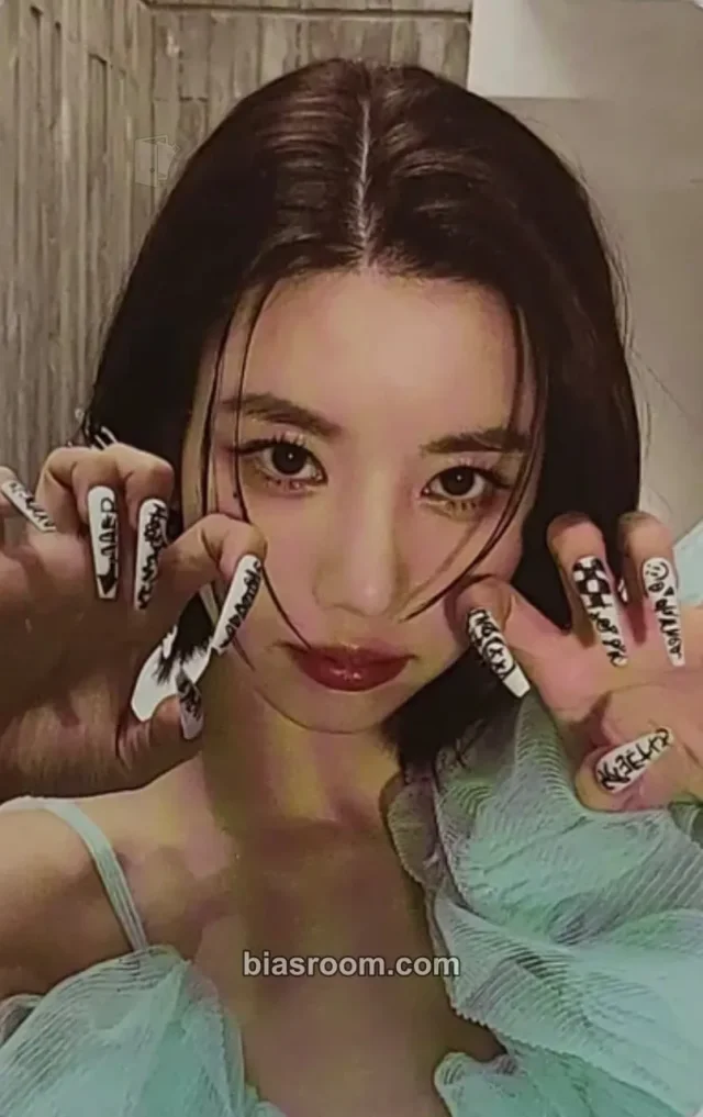 Kwon Eunbi - Kwon Eunbi - Color Album synnara fansign