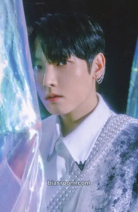 Inseong 2022 SF9 LIVE FANTASY #3 IMPERFECT Photocard - SF9 - SF9 K-pop photocard