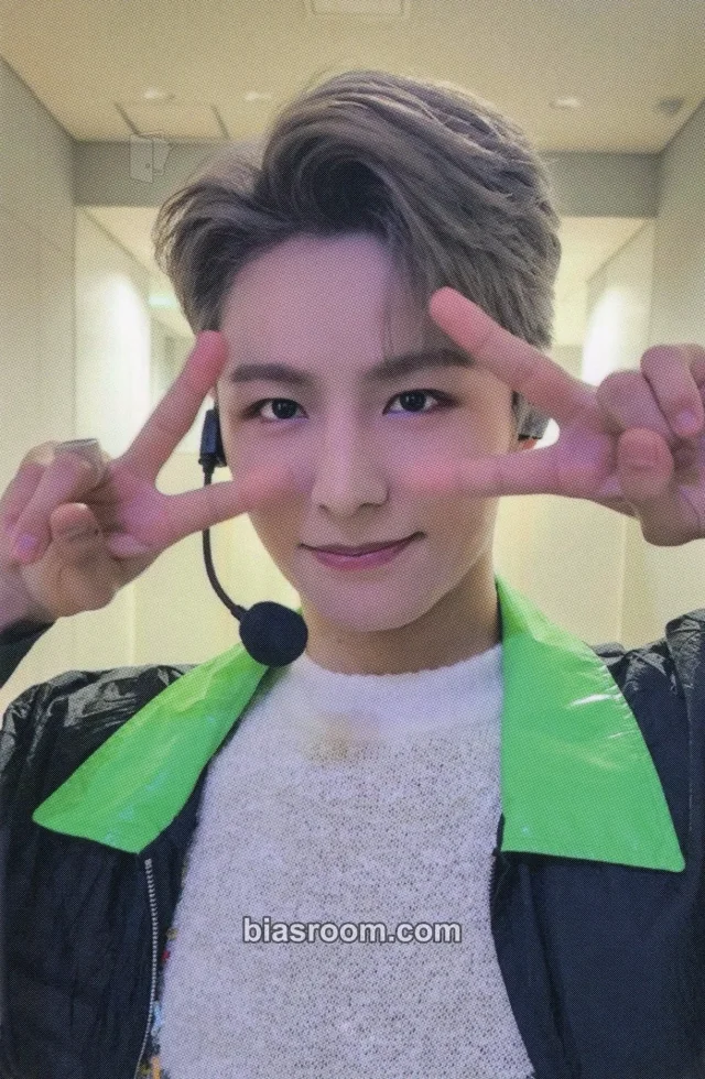 LE'V - LE'V - A.I. BAE Album soundwave fansign
