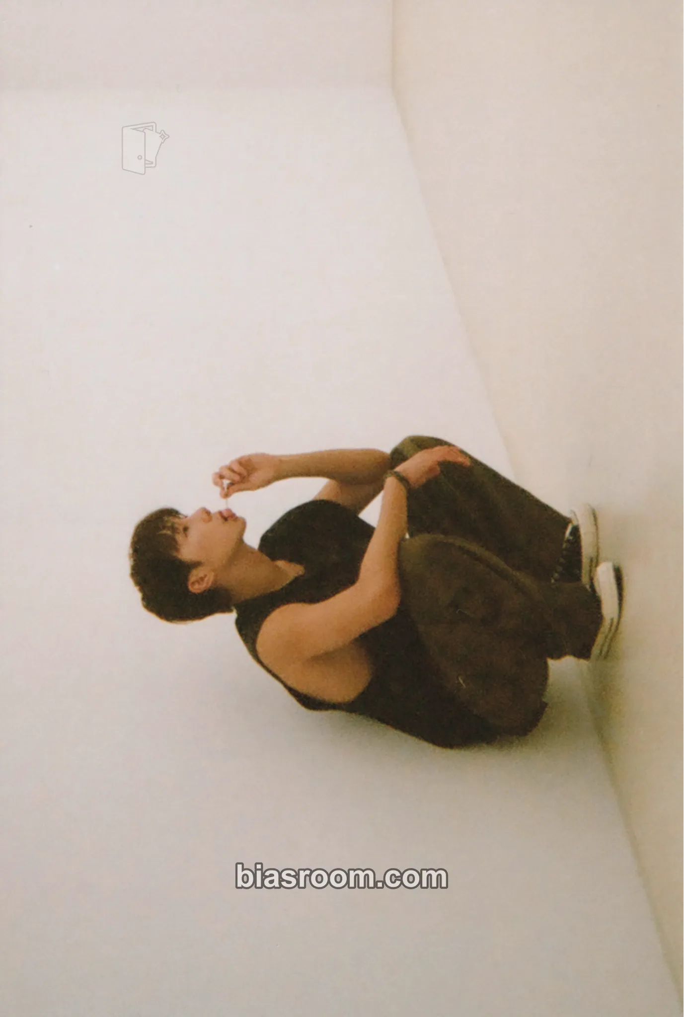 Sungkyu 2023 S/S Collection Photocard - INFINITE - INFINITE K-pop photocard
