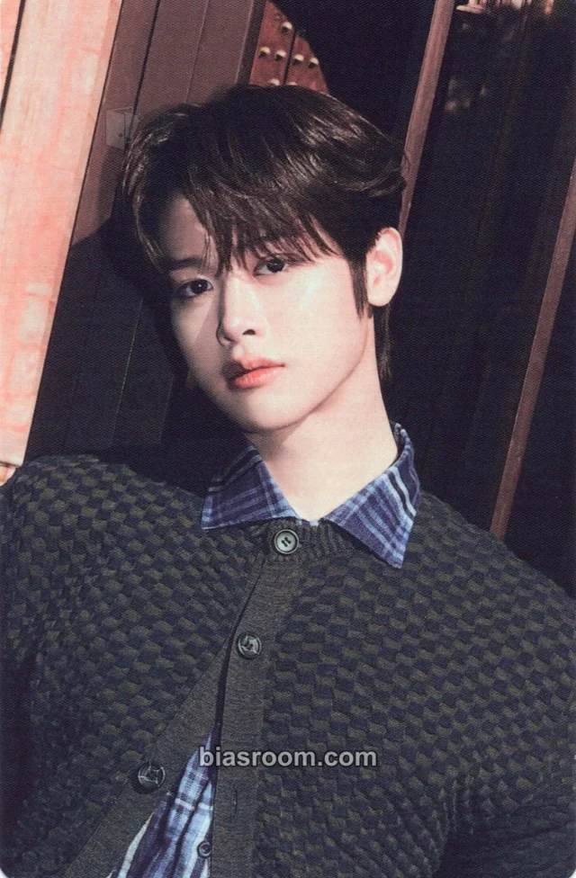 CLOSE YOUR EYES - Ma Jingxiang - ETERNALT Album album photocard