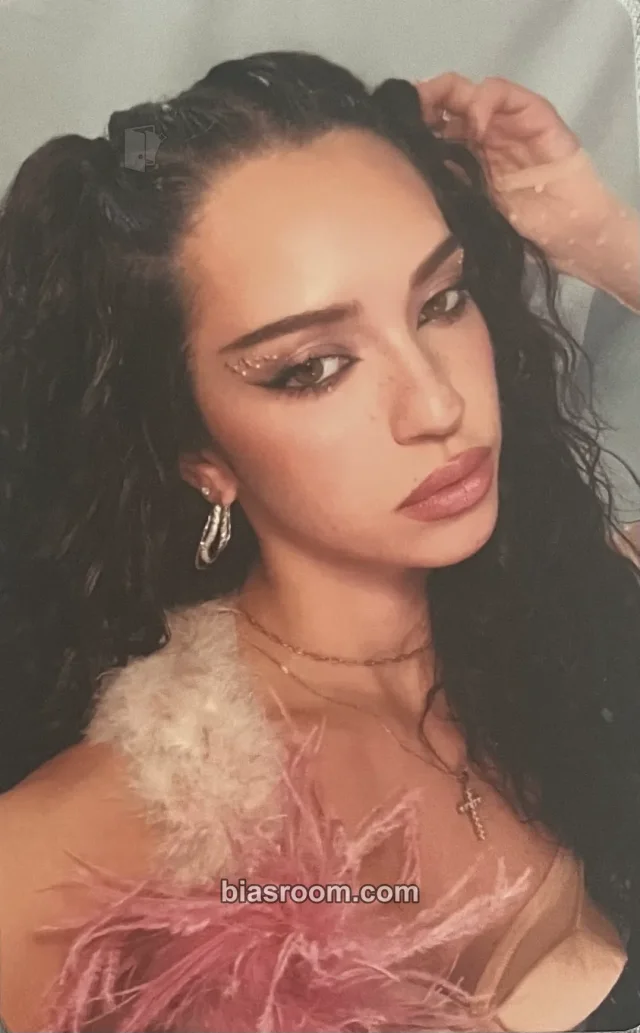 KATSEYE - Daniela - THE WILDWORLD TOUR Event mini photocard merch photocard