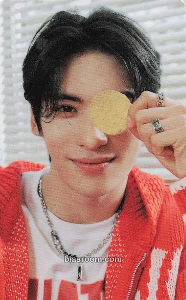Yoo Taeyang SF9 D.W.B.H K-pop photocard
