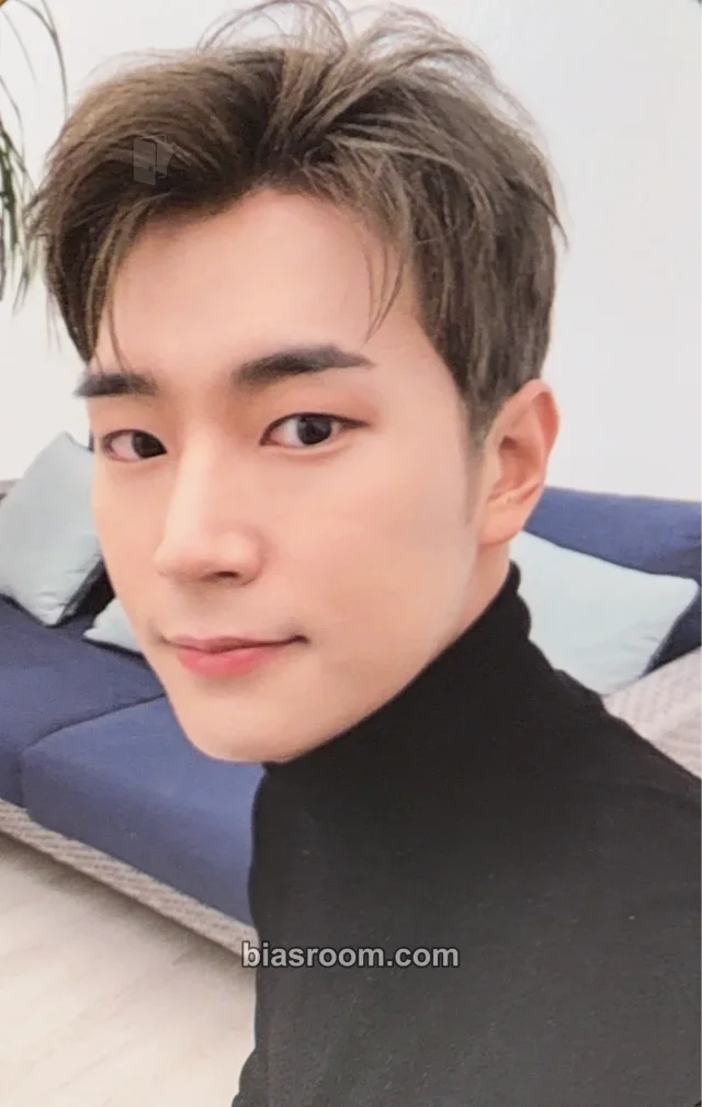 KNK - Seoham - KNK Airline Album off version album photocard