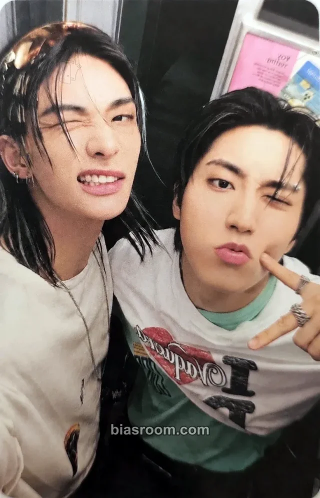 Stray Kids - Hyunjin & HAN - THIS & THAT Album long sleeve shirt merch photocard photocard set pop-up