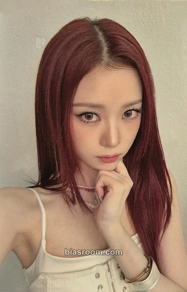 Narin Photocards (MEOVV) | Bias Room
