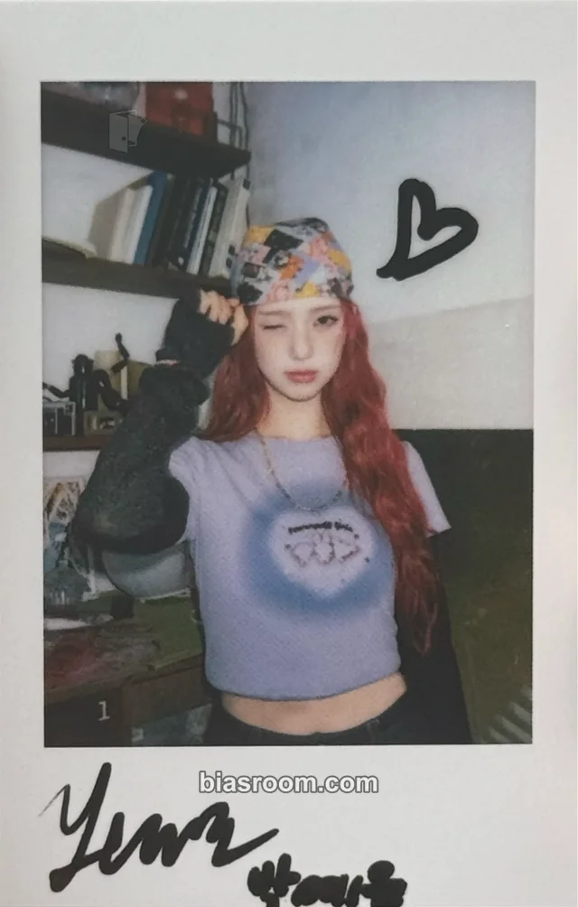 UNCHILD - Yeeun - Yeeun Waves Magazine Other magazine photocard polaroid D version