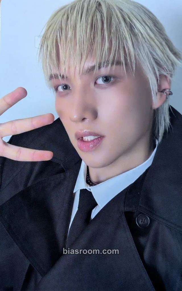 Seongil Photocards (82Major) | Bias Room