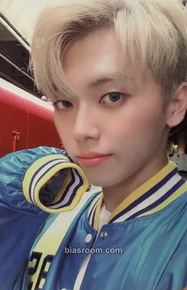 ONF - Minkyun - YOU COMPLETE ME Album album photocard yellow back selfie