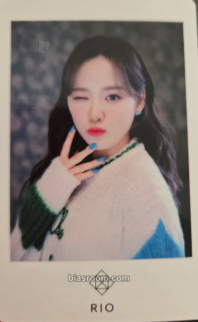 Rio NiziU Paradise K-pop photocard