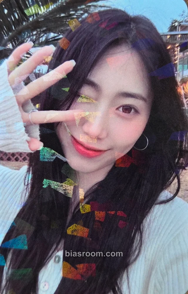 ILY:1 - Elva - Live In Japan New Year's Party Event event talisman/lucky card holographic (hologram) trading card