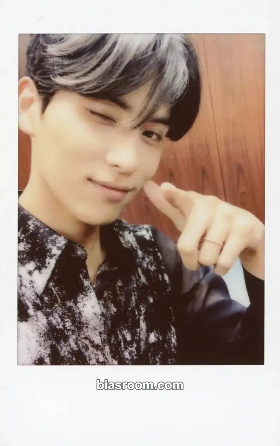 Yoo Taeyang LIPSS X SF9 Photocard - SF9 - SF9 K-pop photocard