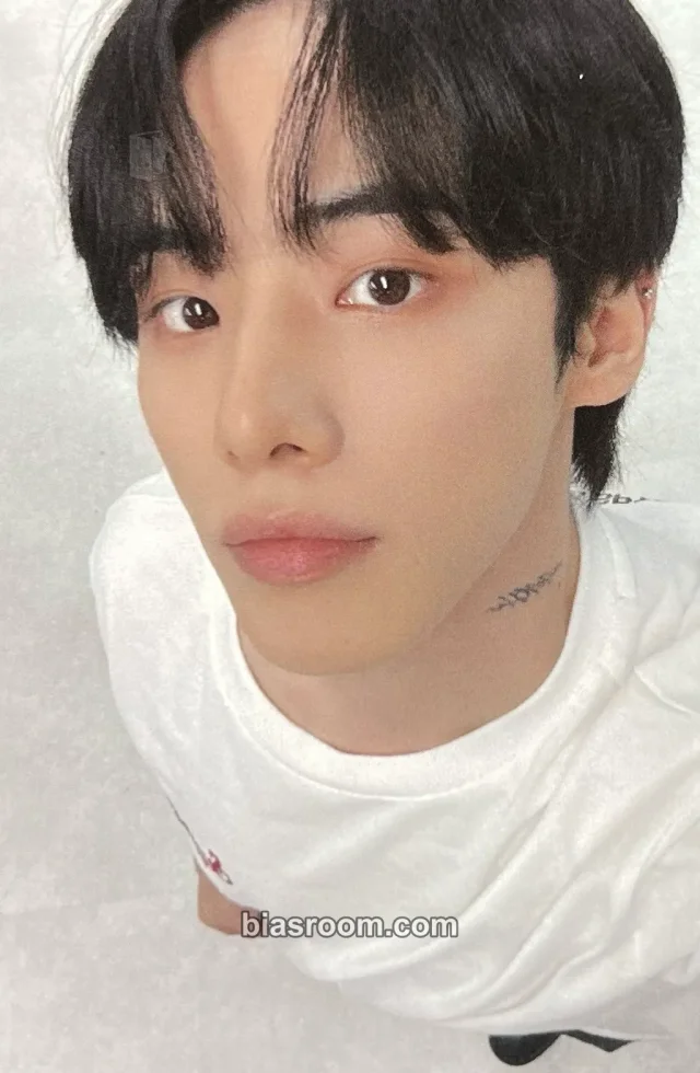 Omega X - Xen - Special Pop-Up : 4 Years with OMEGA X Event pop-up 4th anniversary merch photocard