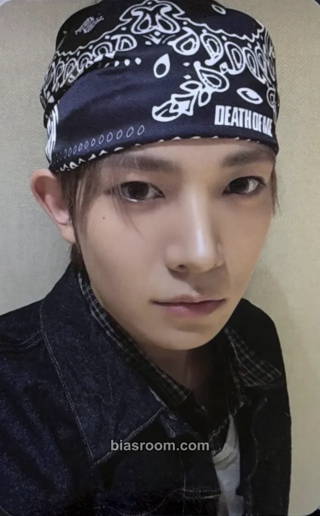 EVAN - Evan (Heeseung) - DEATH OF ME Album bandana version album photocard B version