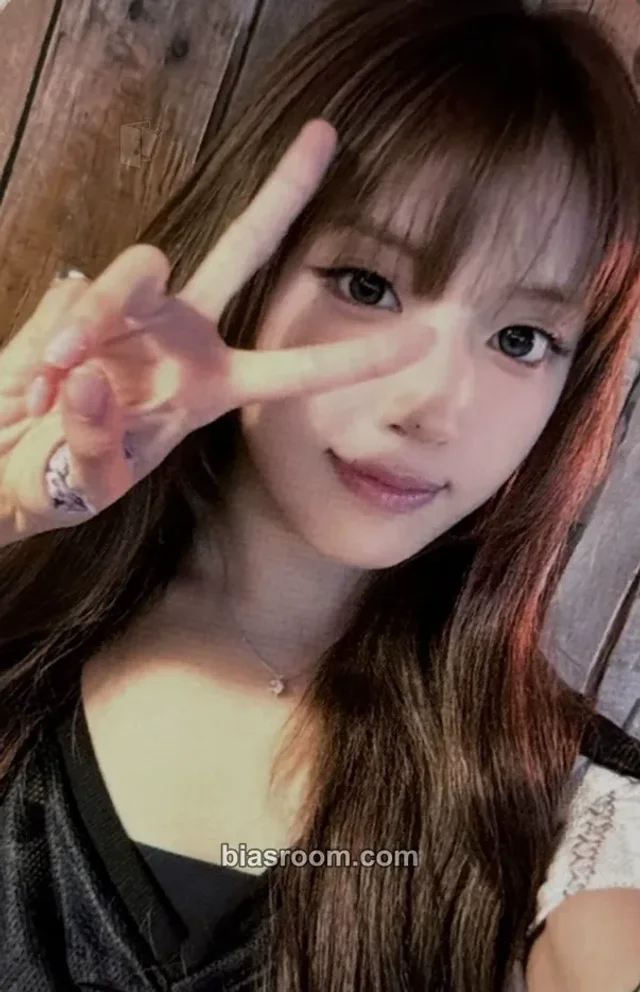 NMIXX - Jiwoo - Blue Valentine Album counting stars lucky draw (LD) round 4