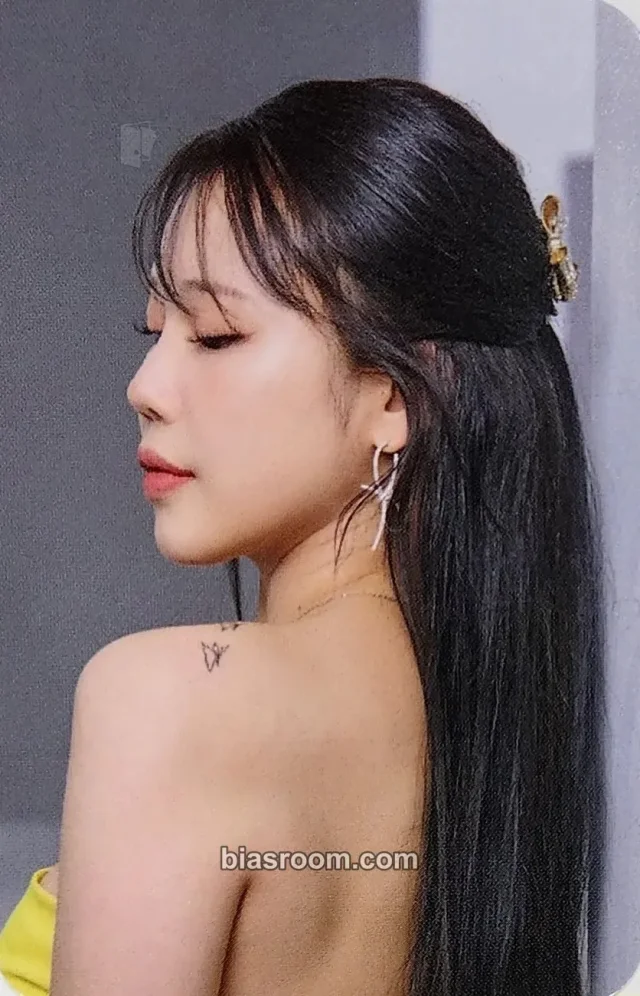 MOMOLAND - JooE - Queendom Puzzle Other soundwave pop-up scratch-off purchase benefit