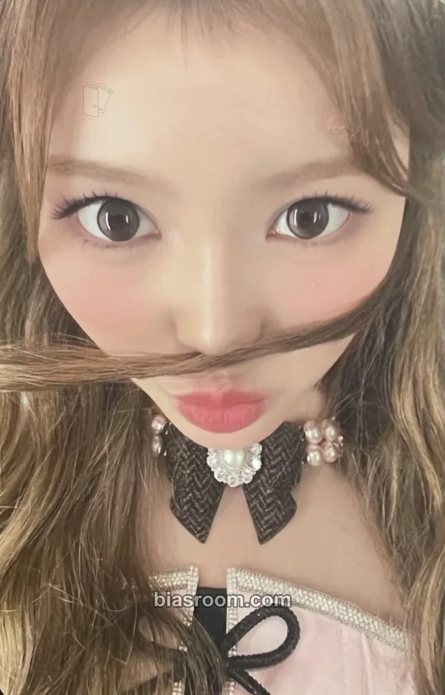 izna - Jeong Saebi - 1st Fan Con <Not Just Pretty> Event merch photocard