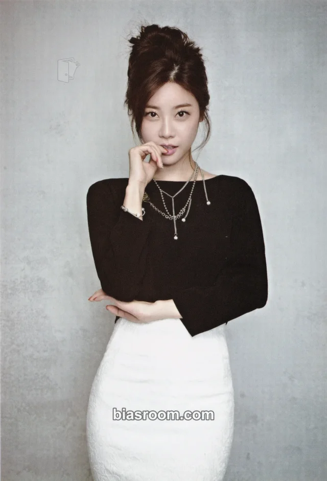 Girl's Day - Sojin - I Miss You Album album inclusion postcard