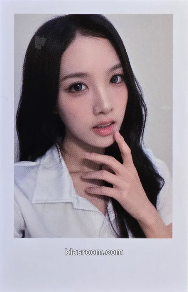 tripleS - Sullin - LOVE&POP pt.1 Album whosfan fansign round 1 polaroid