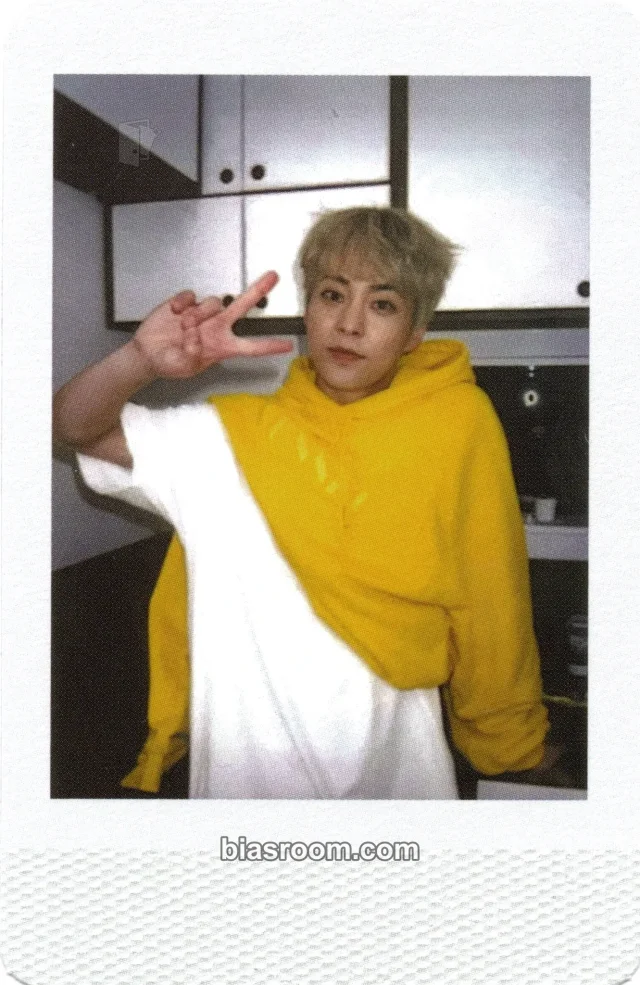 EXO - Xiumin - 2025 XIUMIN Season's Greetings — PLAY Of The GAME Other season's greetings pob (pre-order benefit) polaroid ktown4u
