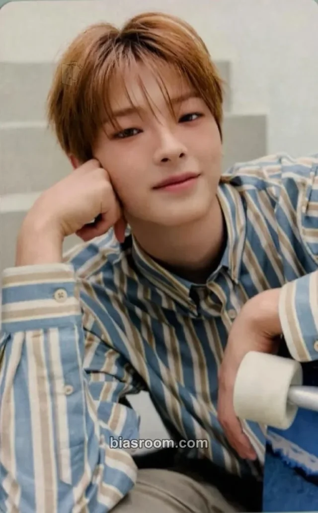 FLARE U - Kang Woojin - YOUTH ERROR Japan Edition Album album photocard standard version